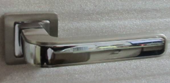 Ручки на розетах Prius R58588